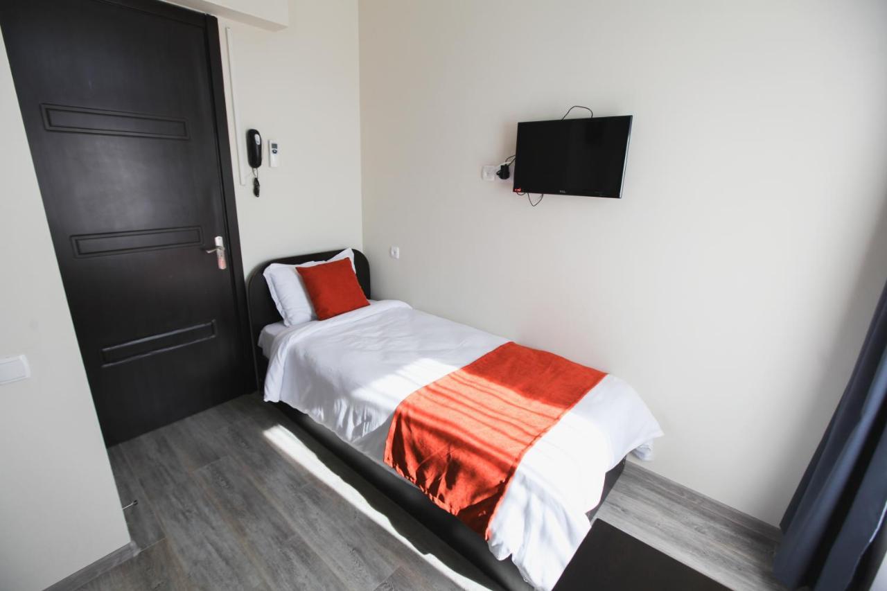 Georgia Tbilisi Gt Hotel מראה חיצוני תמונה