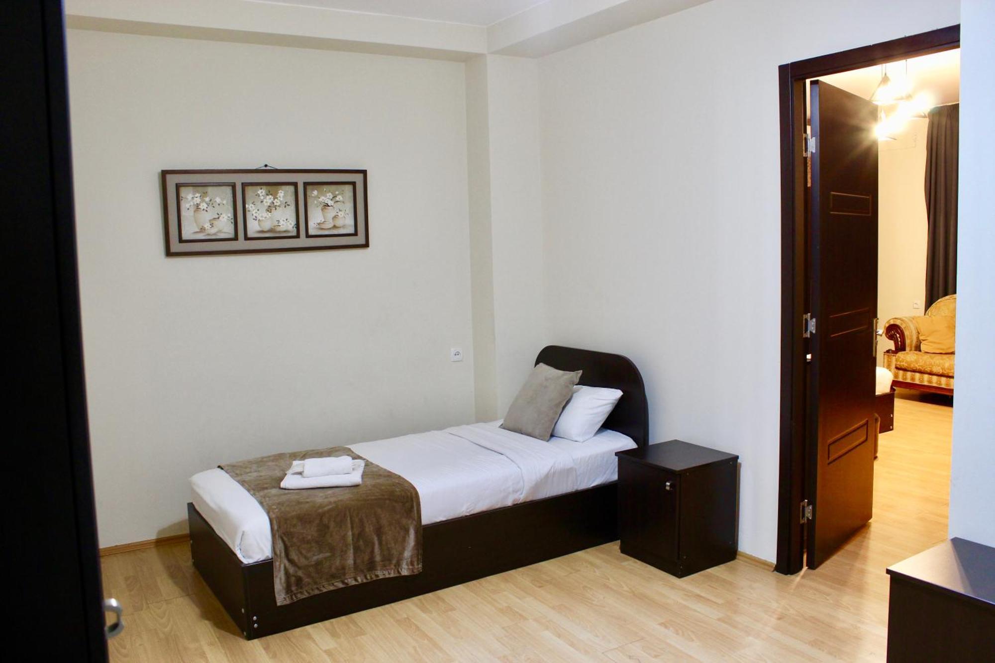 Georgia Tbilisi Gt Hotel מראה חיצוני תמונה